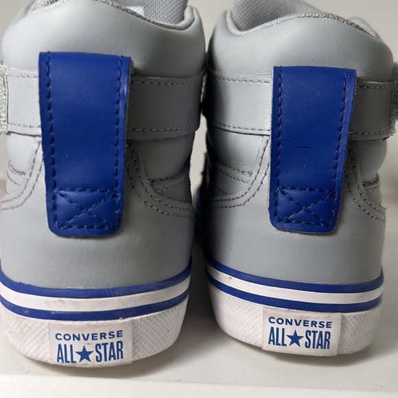 Girls Converse Junior Leather slip-on mid-tops. - Picture 3 of 7